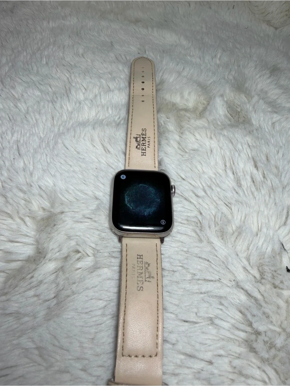 Apple Watch 44mm hermes series 4.  ( for parts or repairs)